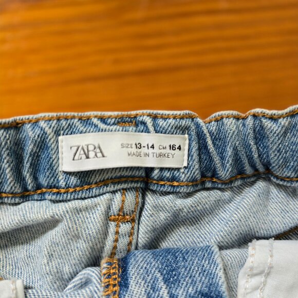 Zara Heart Jean Shorts - Picture 2 of 5